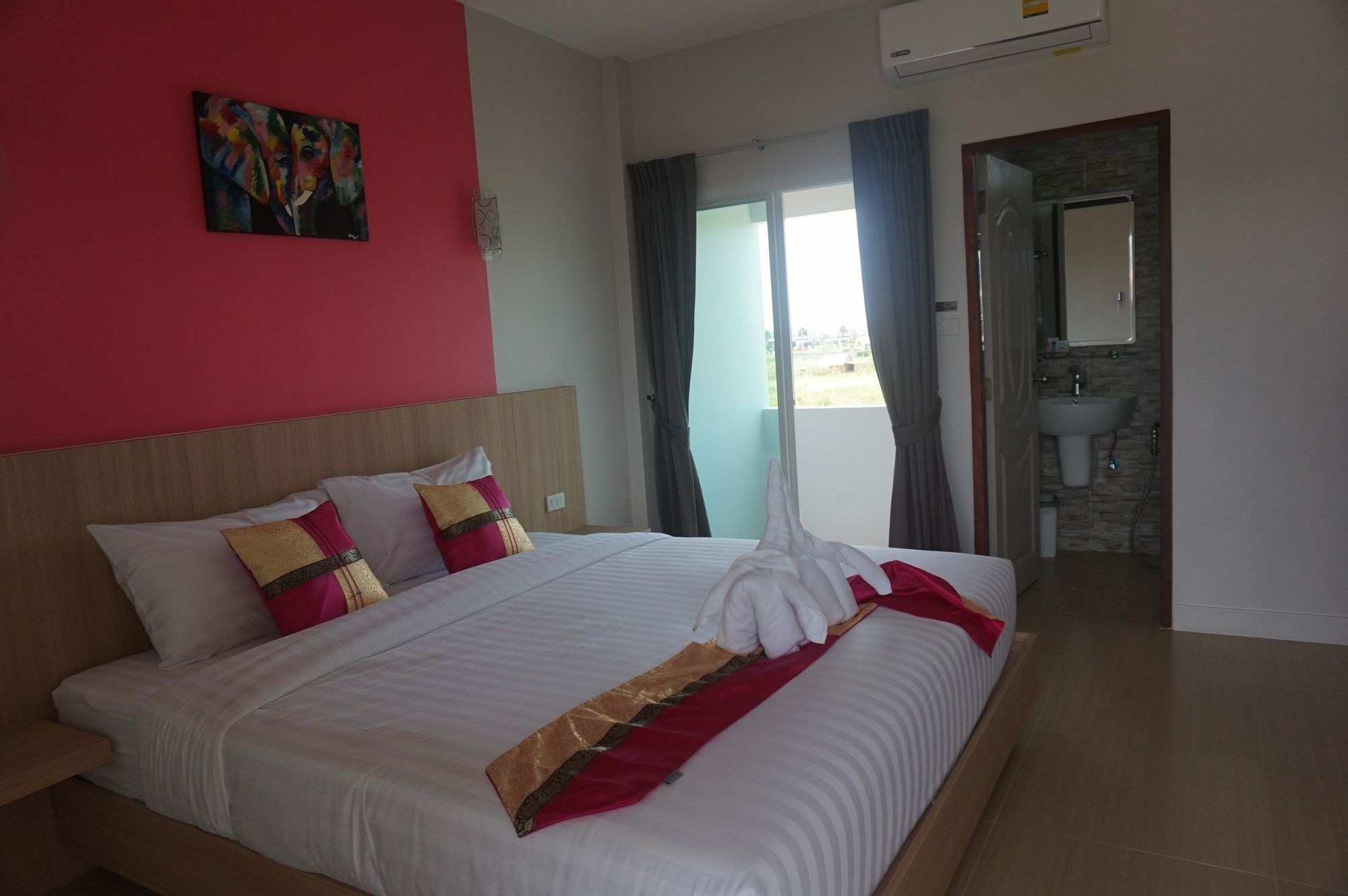 Phant At Thalang Service Apartment Buitenkant foto